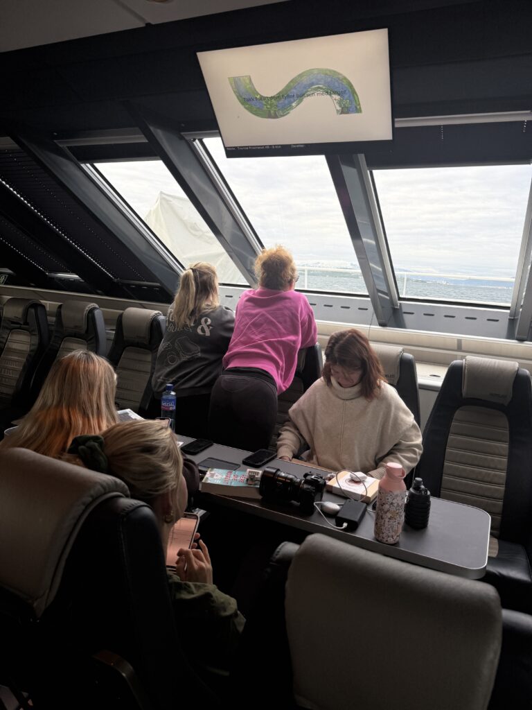 ferry harstad to tromso