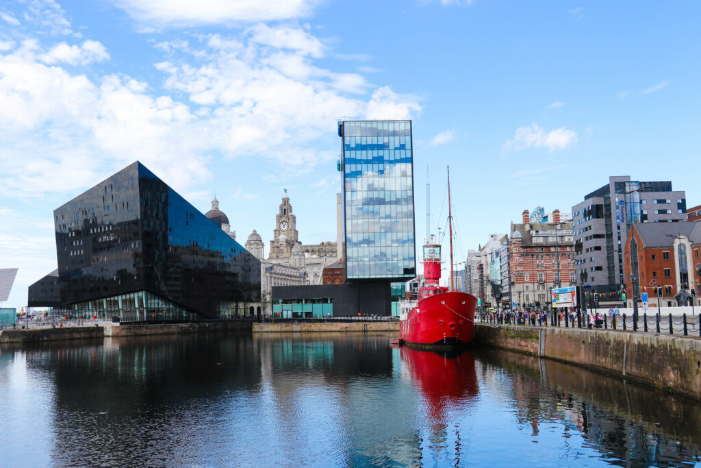 liverpool weekend break without a car