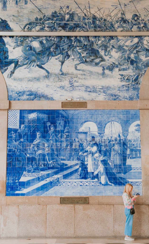 azulejos porto station