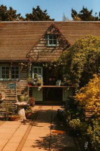 pretty gardens of england