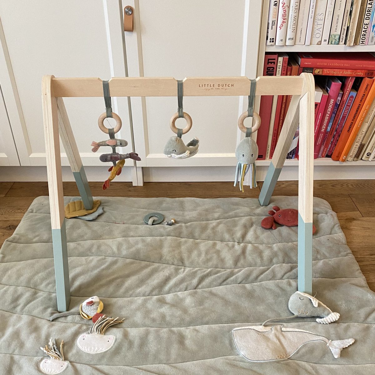 Preparing for a newborn on a budget with the octopus club