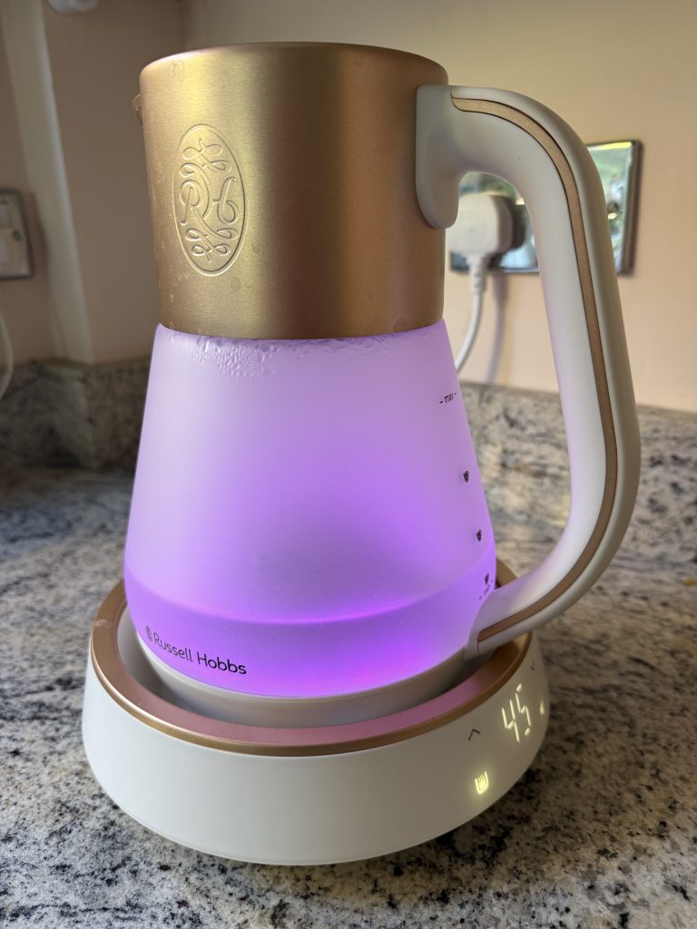 review of russell hobbs calm kettle