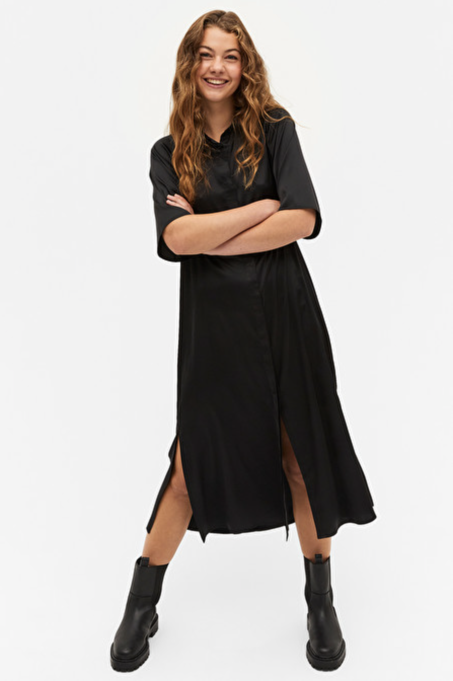 breastfeeding friendly winter dress