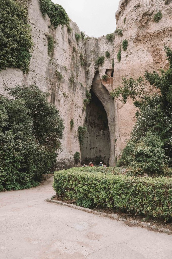 day trip from taormina to syracuse