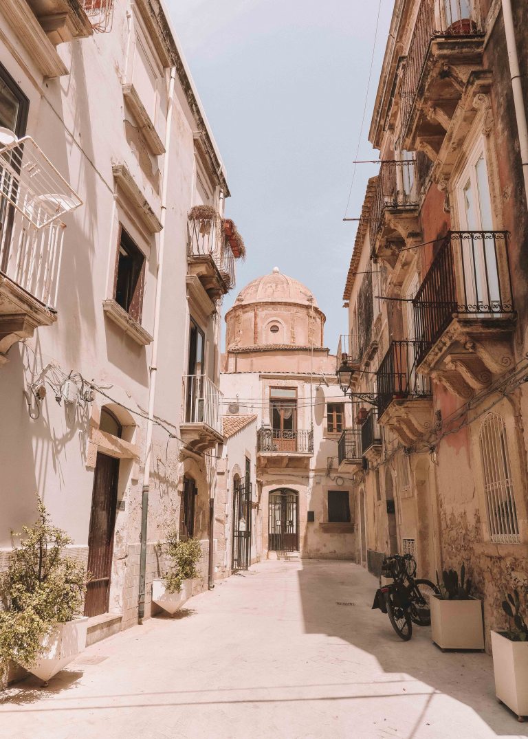 A Day Trip from Taormina to Syracuse, Sicily