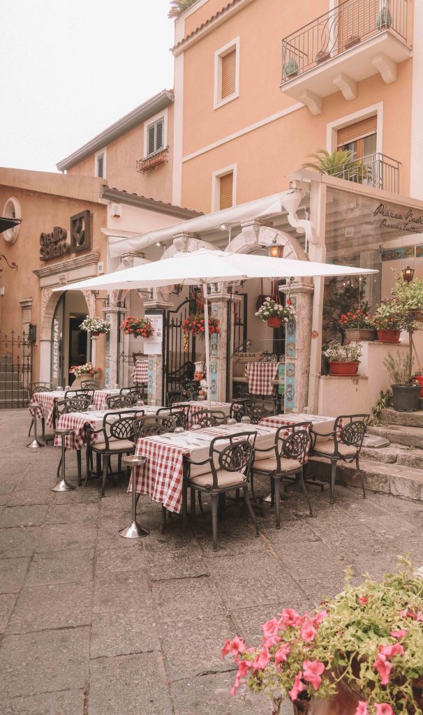 things to do in taormina