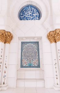 Abu Dhabi vs Dubai