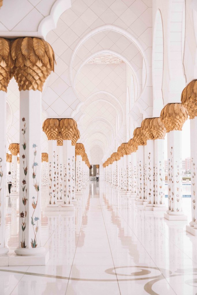 Abu Dhabi vs Dubai